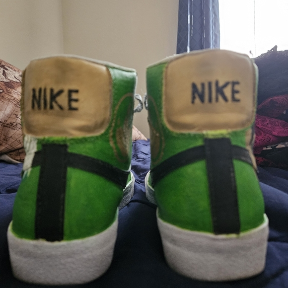 Hand painted Used Nike Blazer shoes size 7.5 Womens Green power ranger custom - Picture 2 of 8